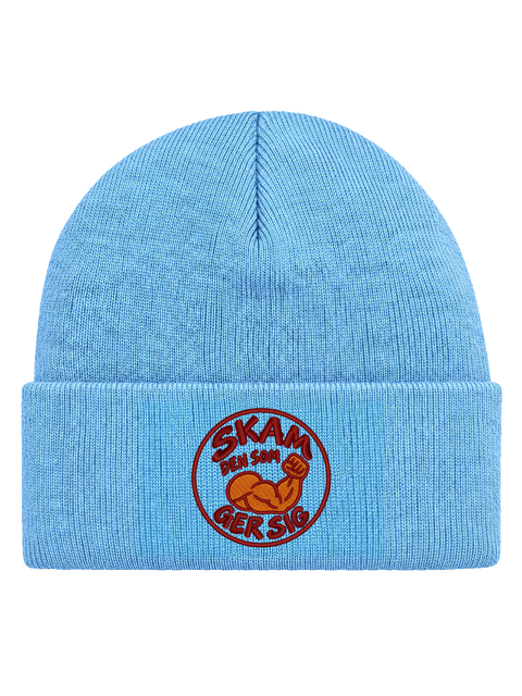 SKAM FRONT HCB-BBL-SKAM | Skam den som ger sig – Baby Blue Hatitude Cuffed Beanie | 5.92x5.92cm
