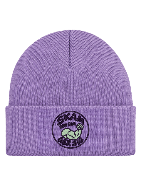 SKAM FRONT HCB-LAV-SKAM | Skam den som ger sig – Lavendel Hatitude Cuffed Beanie | 5.92x5.92cm