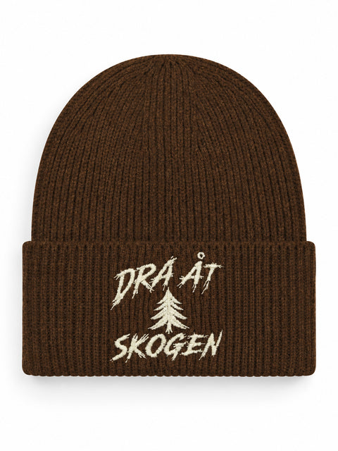 Dra åt skogen – Hatitude Oversized Cuffed Beanie Valnöt, brodyr framifrån
