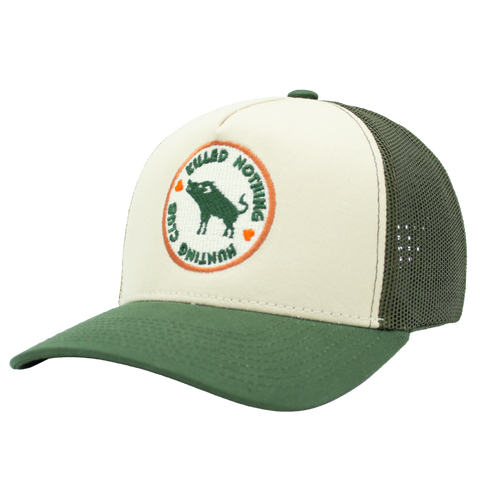 Killed Nothing Hunting Club Apex Trucker sedd från vänster
