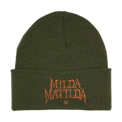 Milda Matilda mössa i oliv med maplefärgad brodyr