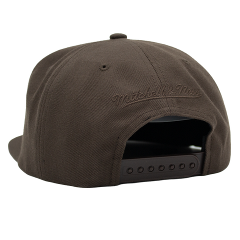 Whiskey River brun Mitchell & Ness snapback bakifrån